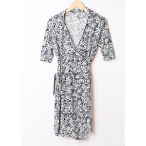 Diane von Furstenberg DVF Vintage Wrap Dress Women's Size 4 100% Silk 3/4 Sleeve